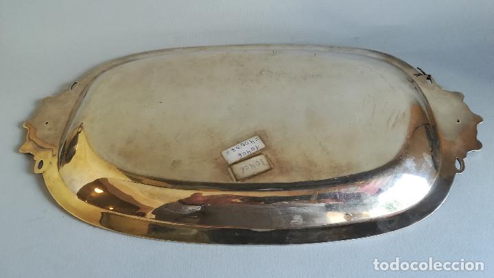 Antig&uuml;edades: BANDEJA DE ALPACA CON ASAS FORMA DE VIDES - Foto 2