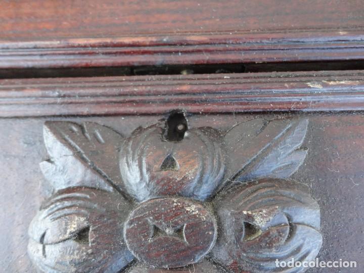 Antig&uuml;edades: Caja Antigua con multiples molduras y tallas - Foto 7