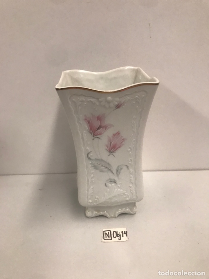 Antig&uuml;edades: JARR&Oacute;N & FLORERO DE PORCELANA - Foto 1