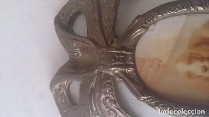 Antig&uuml;edades: Marco de fotos de bronce - Foto 4