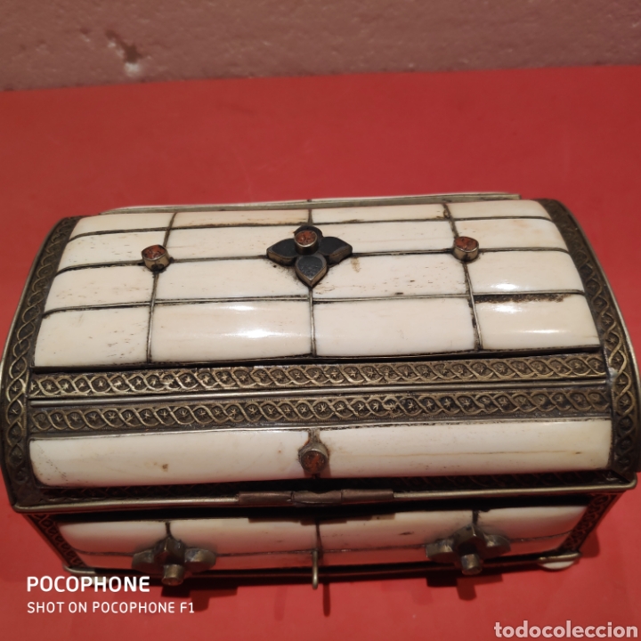 Antig&uuml;edades: Antiguo cofre &aacute;rabe en hueso - Foto 6