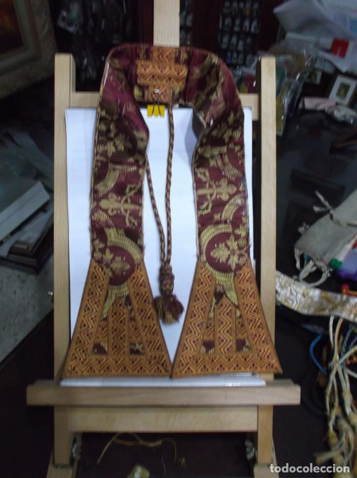 Antig&uuml;edades: 31 - MANIPULO SACERDOTAL ROJO Y ORO. - Foto 1