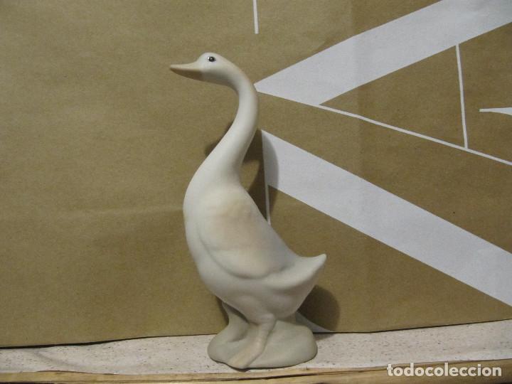 Antig&uuml;edades: ANTIGUA FIGURA DE PORCELANA - PATO - PORCELANAS MIGUEL TIPO LLADRO 12 CM
