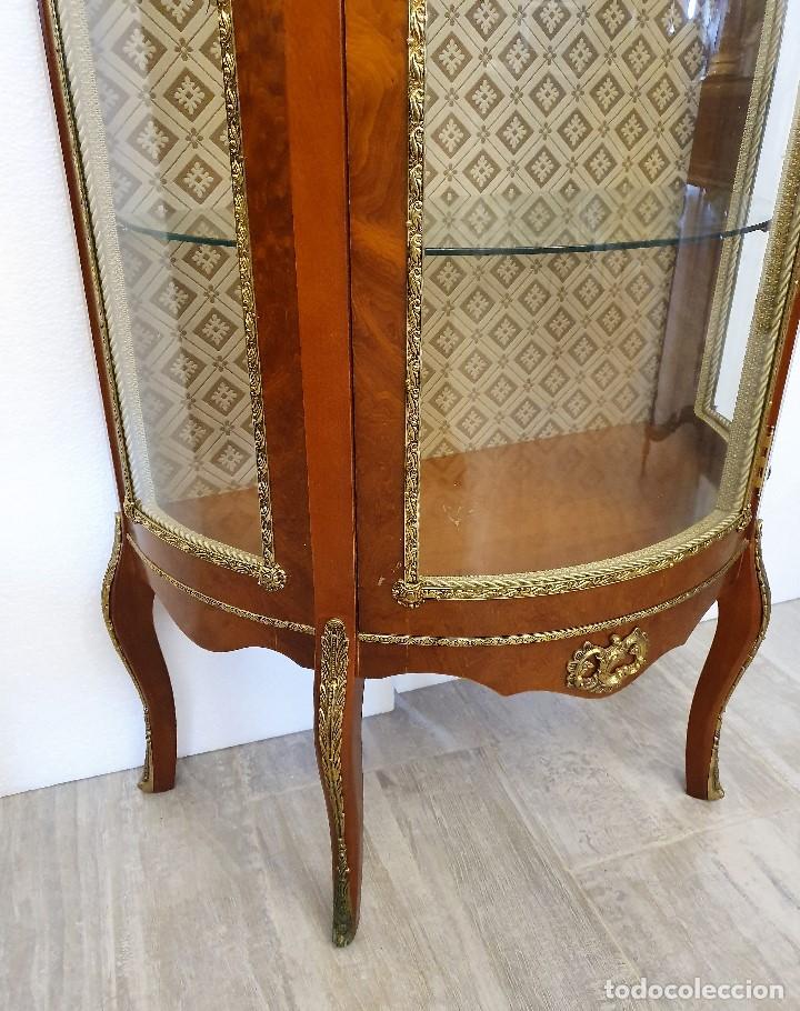 Antig&uuml;edades: VITRINA LUIS XV EN FORMA CURVADA - Foto 3