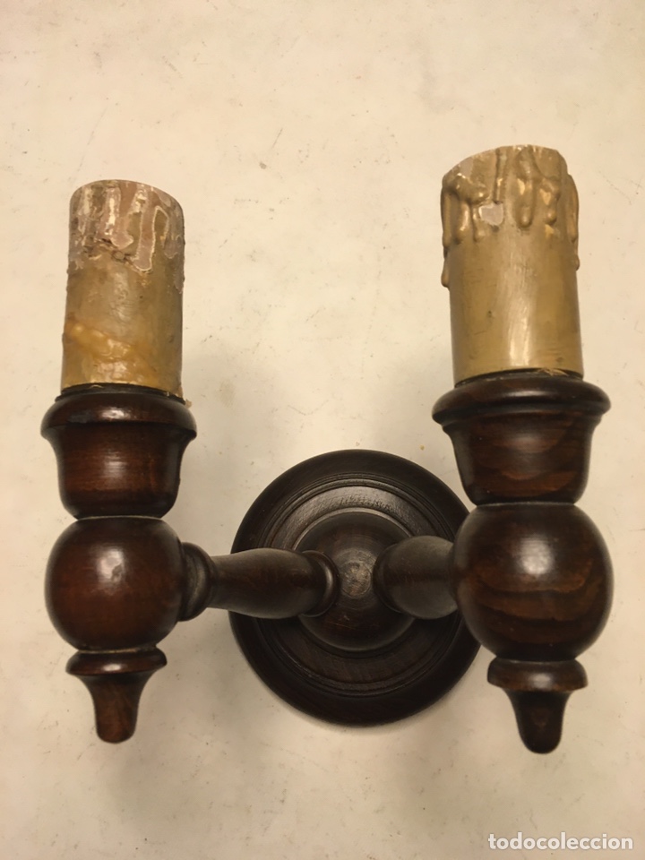 Antig&uuml;edades: Aplique madera de dos brazos - Foto 1
