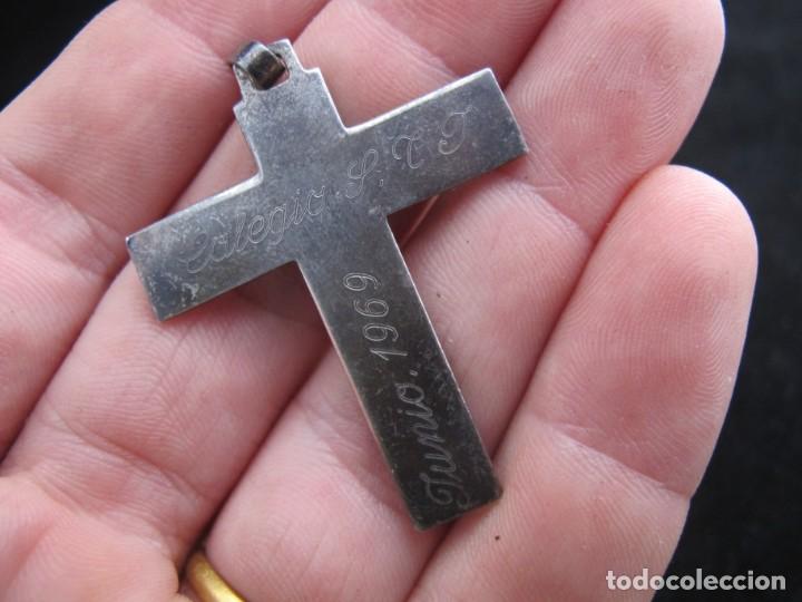 Antig&uuml;edades: Cruz de plata gravada - Foto 4