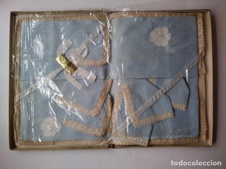 Antig&uuml;edades: MANTELERIA PARA TE DE 6 SERVICIOS - Foto 2