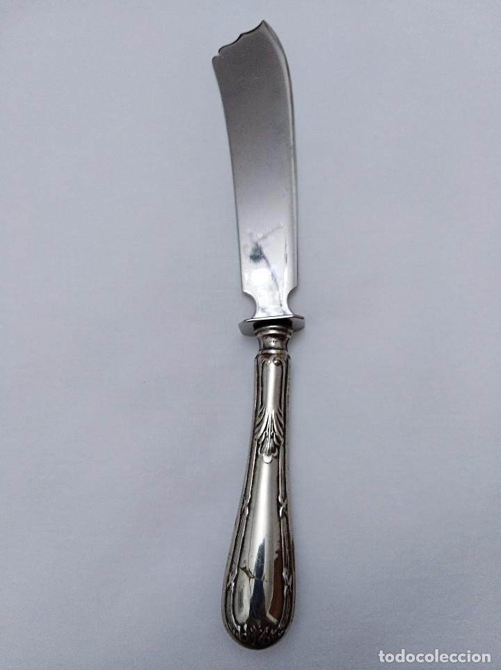 Antig&uuml;edades: CUCHILLO DE SERVIR - MANGO DE PLATA - A&Ntilde;OS 40 - Foto 1