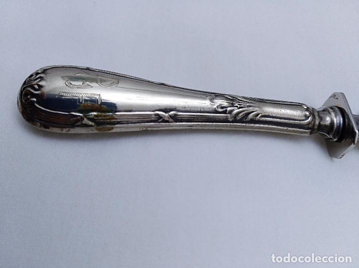 Antig&uuml;edades: CUCHILLO DE SERVIR - MANGO DE PLATA - A&Ntilde;OS 40 - Foto 8