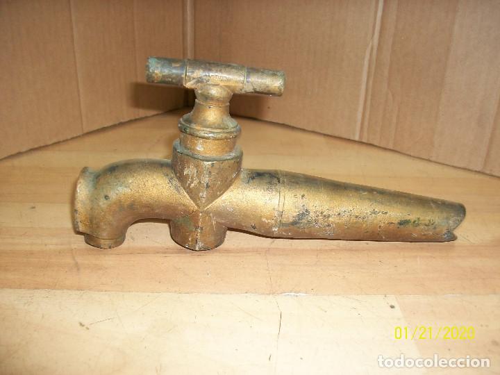 Antig&uuml;edades: ANTIGUO GRIFO PARA TONEL - Foto 3