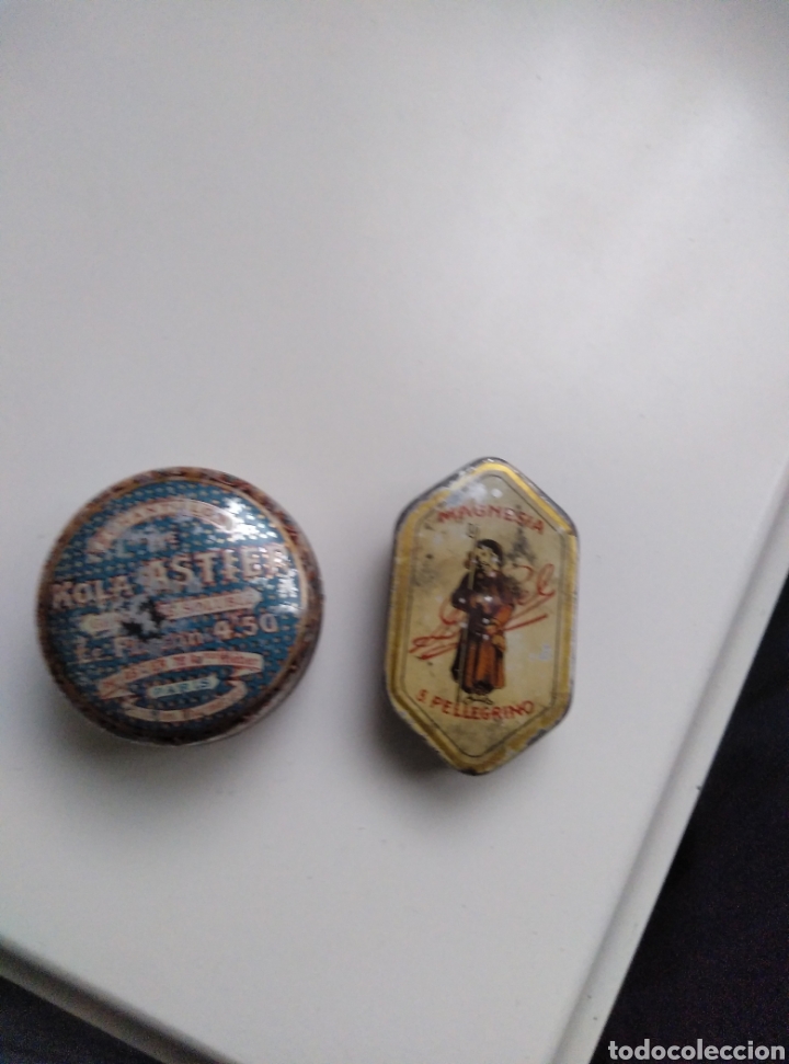 Antig&uuml;edades: 2 Cajitas antiguas , Magnesia San Pellegrino y kola Astier