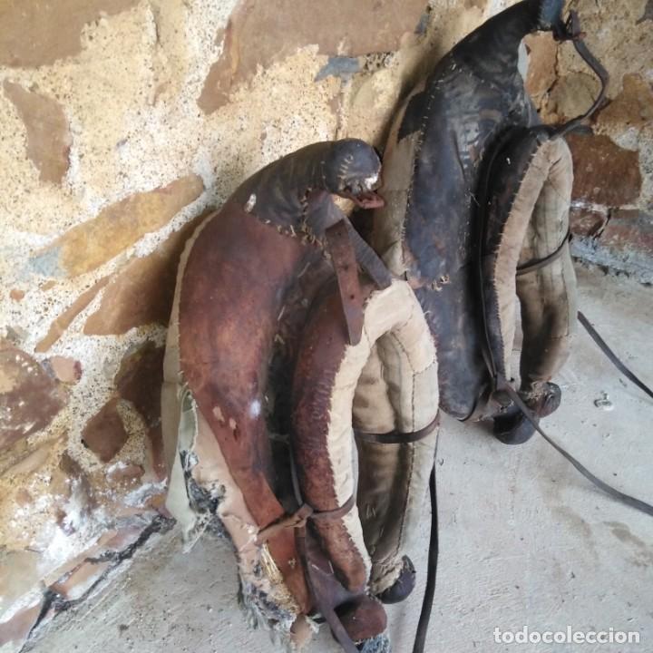 Antig&uuml;edades: Antigua pareja de colleras - Foto 2