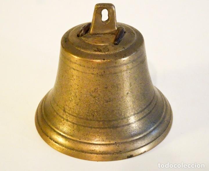 Antig&uuml;edades: Campana peque&ntilde;a de bronce - Foto 2