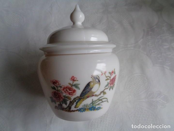 Antig&uuml;edades: TIBOR DE OPALINA DECORADA. AVON. 15,5 Cm. - Foto 1