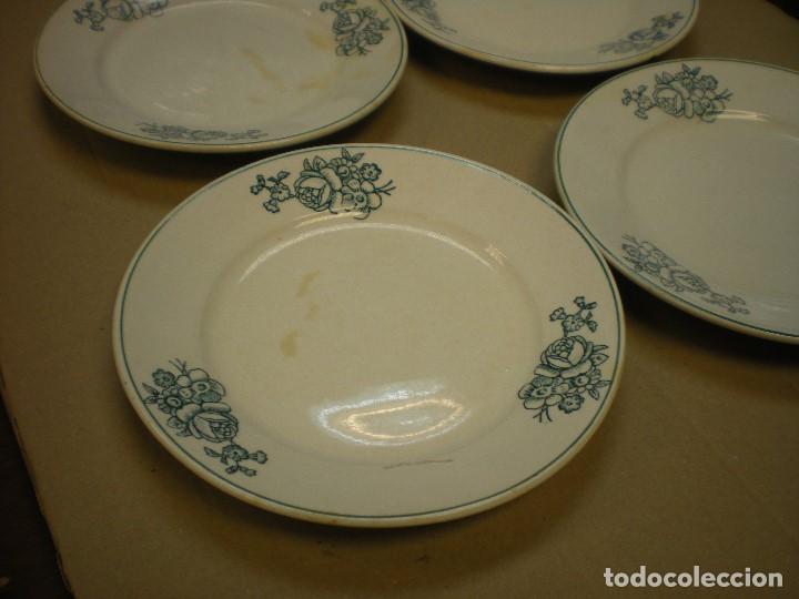 Antig&uuml;edades: 4 PLATOS PORCELANA PINTADA A MANO , DIBUJOS DE FLORES EN TONOS VERDES, D19CM