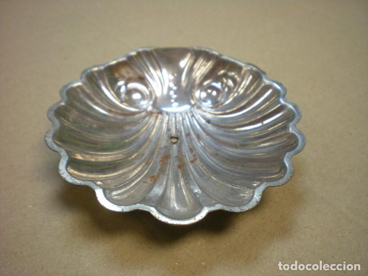 Antig&uuml;edades: CONCHA METALICA  D9CM H2CM