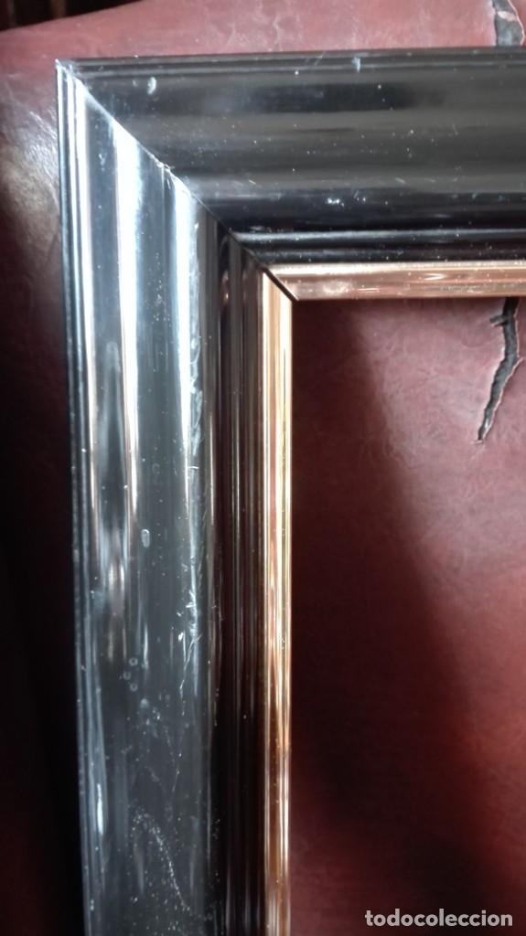 Antig&uuml;edades: Marco negro y dorado - Foto 3