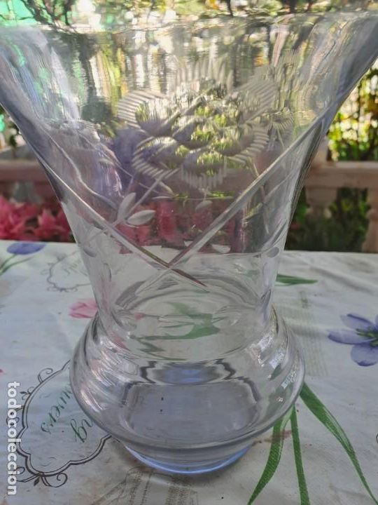 Antig&uuml;edades: Antiguo jarron  o florero  de cristal - Foto 2