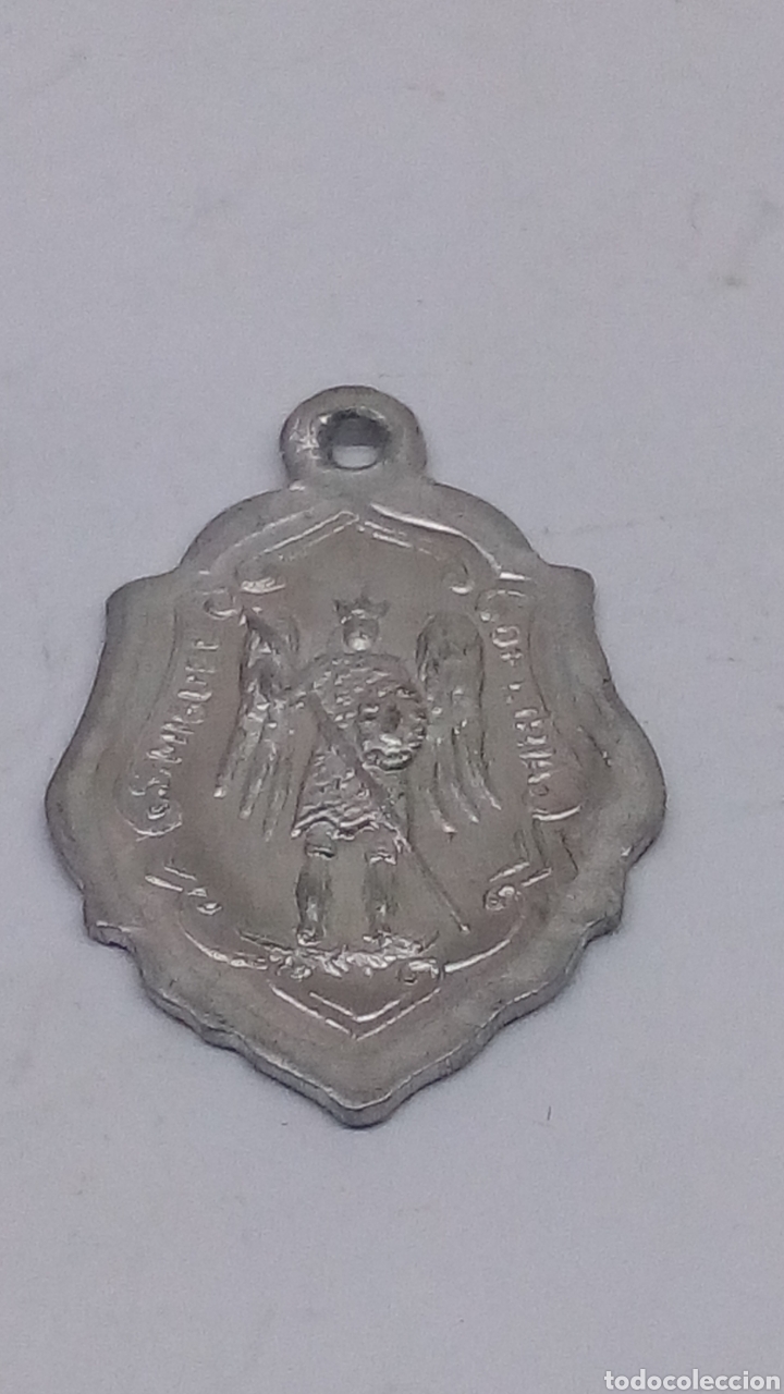 Antig&uuml;edades: Medalla religiosa de metal - Foto 1