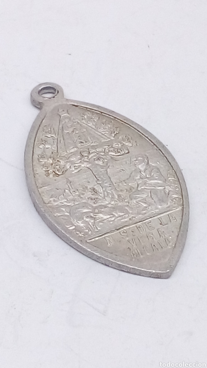 Antig&uuml;edades: Medalla religiosa metal - Foto 2