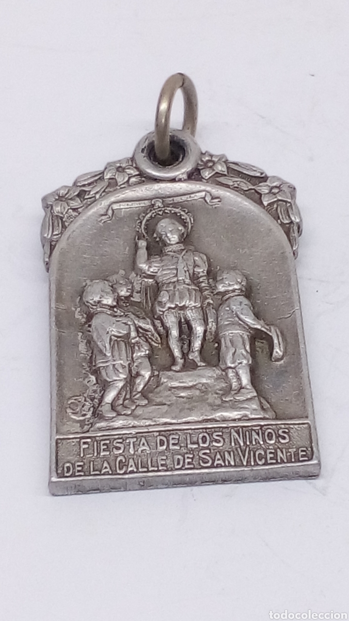 Antig&uuml;edades: Medalla religiosa de metal - Foto 1