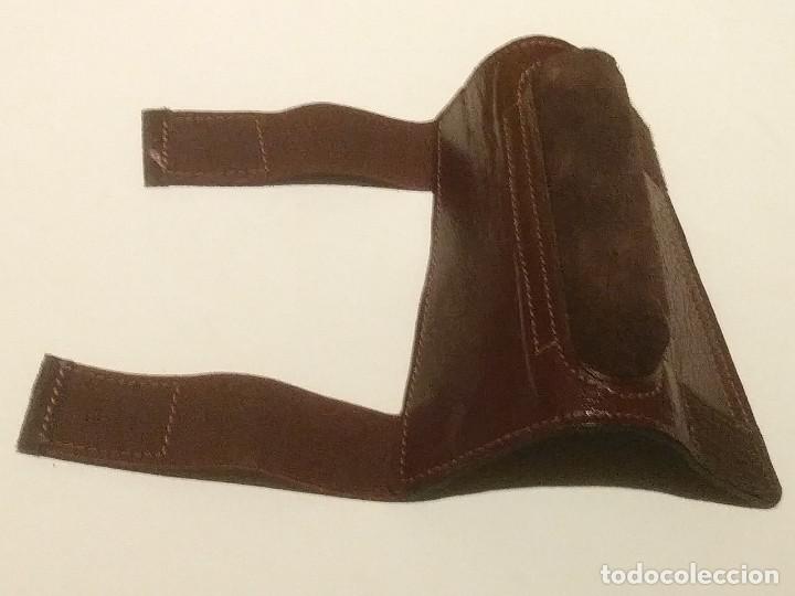 Antig&uuml;edades: Herramienta de cuero o piel - Foto 2