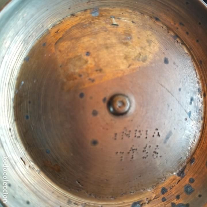 Antig&uuml;edades: TETERA HINDU ANTIGUA BRONCE MARTILLADA Y MANGO DE MADERA - Foto 4
