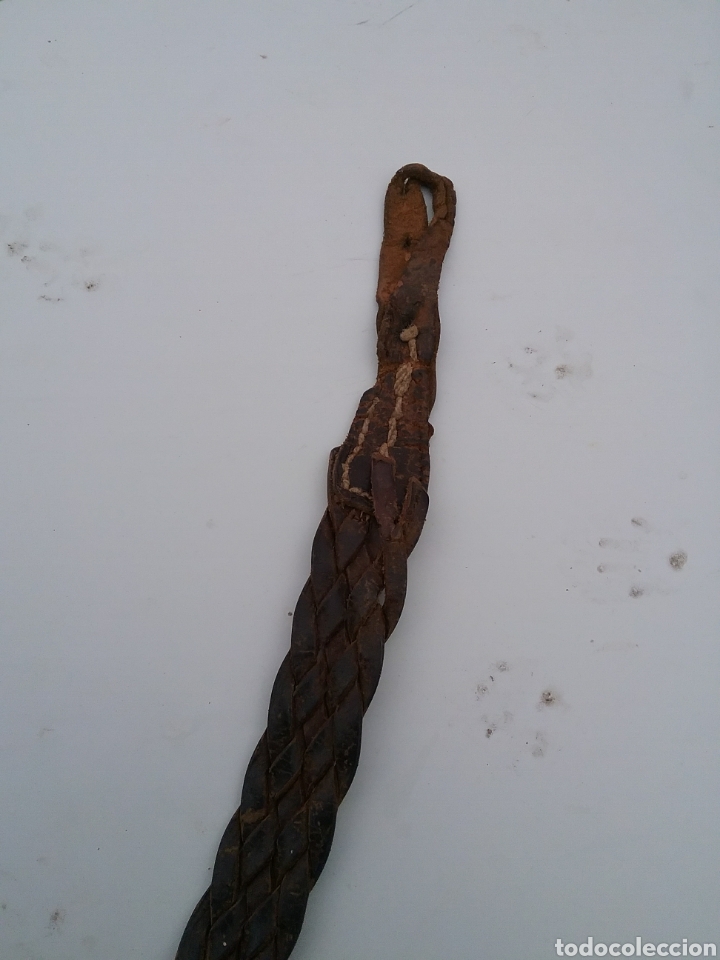 Antig&uuml;edades: Cinturon de tiras de cuero. - Foto 3