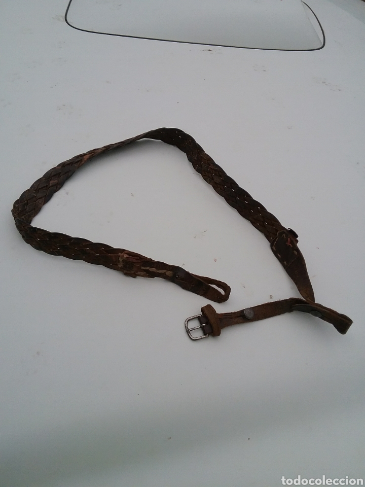 Antiques: Cinturon de tiras de cuero.