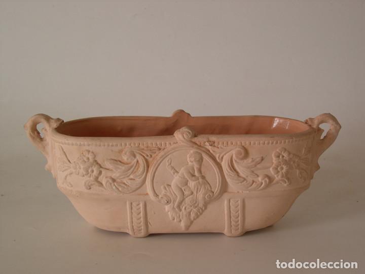 Antig&uuml;edades: JARR&Oacute;N TERRACOTA DECORADO CON RELIEVES - Foto 1