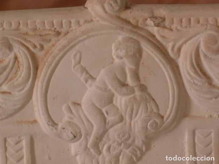 Antig&uuml;edades: JARR&Oacute;N TERRACOTA DECORADO CON RELIEVES - Foto 2