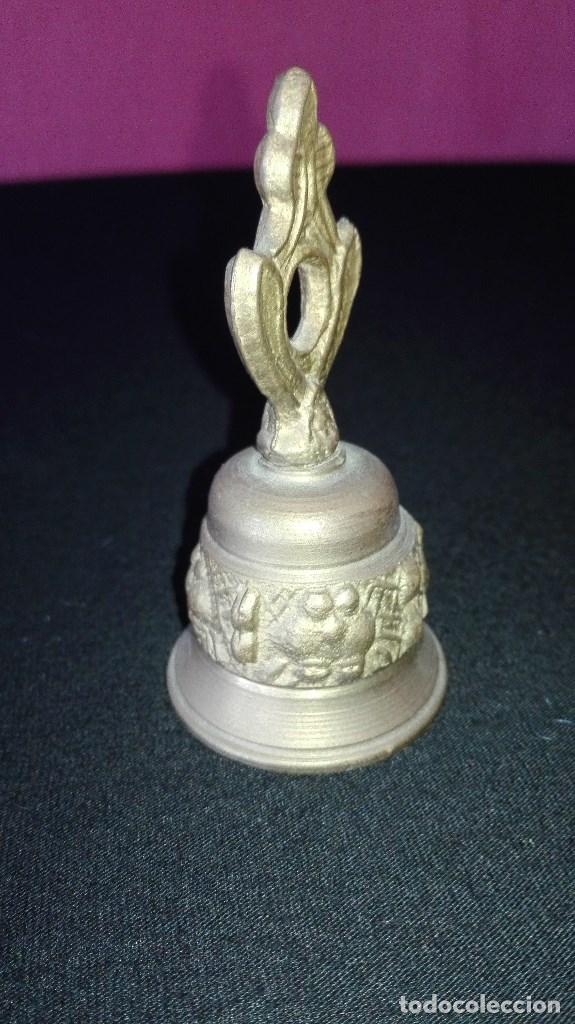 Antig&uuml;edades: CAMPANILLA DE METAL - Foto 1