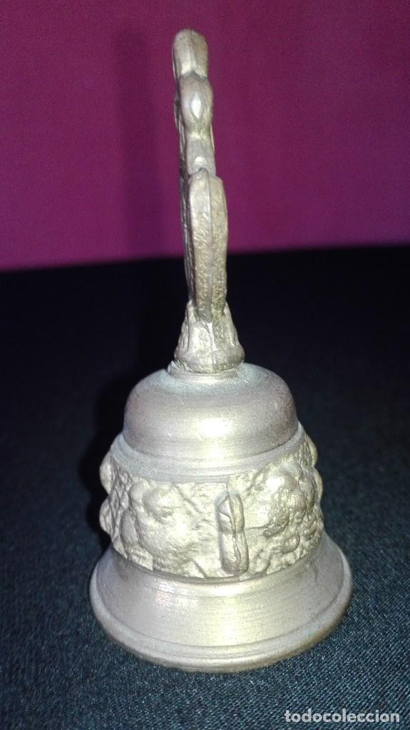 Antig&uuml;edades: CAMPANILLA DE METAL - Foto 2