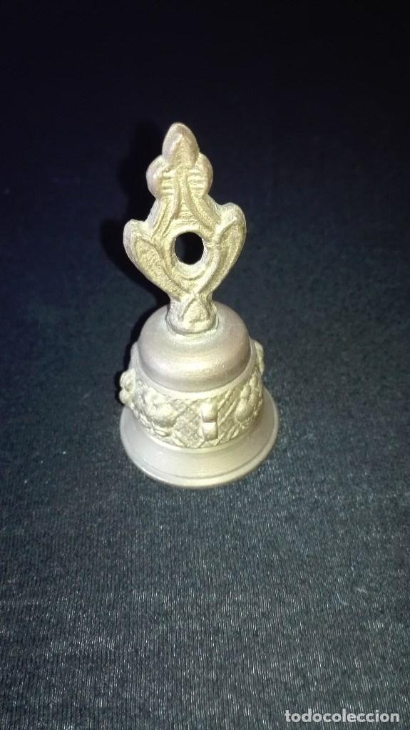 Antig&uuml;edades: CAMPANILLA DE METAL - Foto 3
