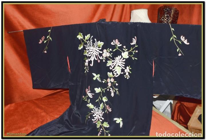 Antig&uuml;edades: Kimono negro bordado - Foto 2