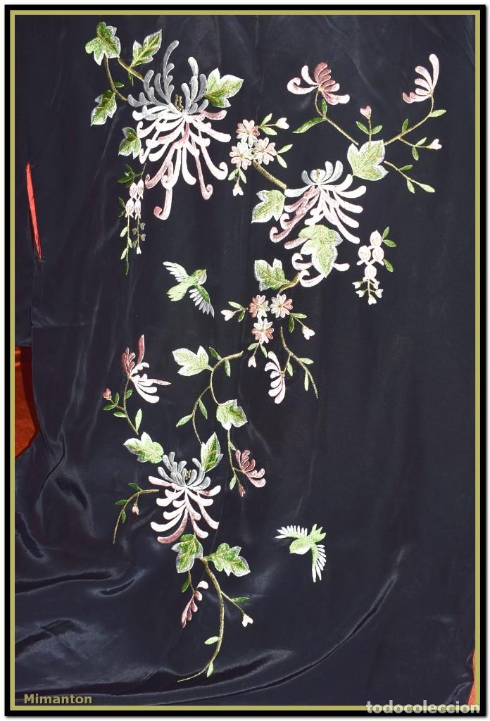 Antig&uuml;edades: Kimono negro bordado - Foto 3