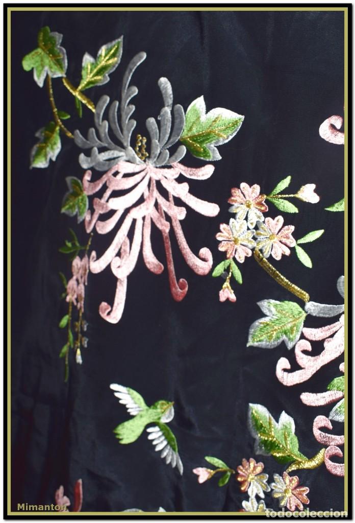Antig&uuml;edades: Kimono negro bordado - Foto 5