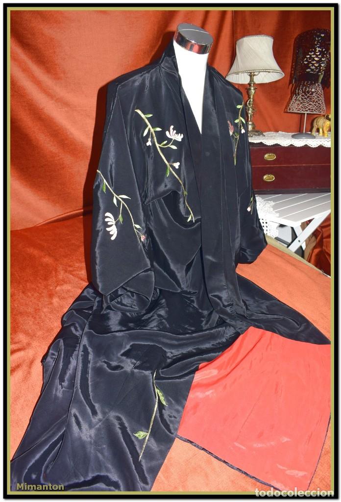 Antig&uuml;edades: Kimono negro bordado - Foto 6