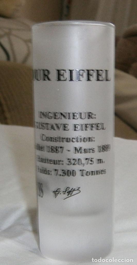 Antig&uuml;edades: vaso cristal biselado rdo de paris con mini biografia de la torre eiffel - Foto 1
