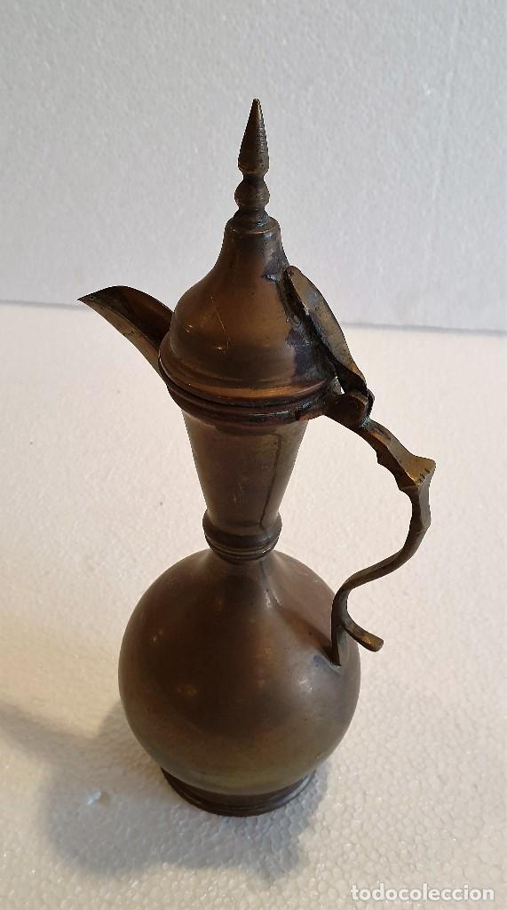 Antig&uuml;edades: -TETERA ACEITERA LATON - Foto 2