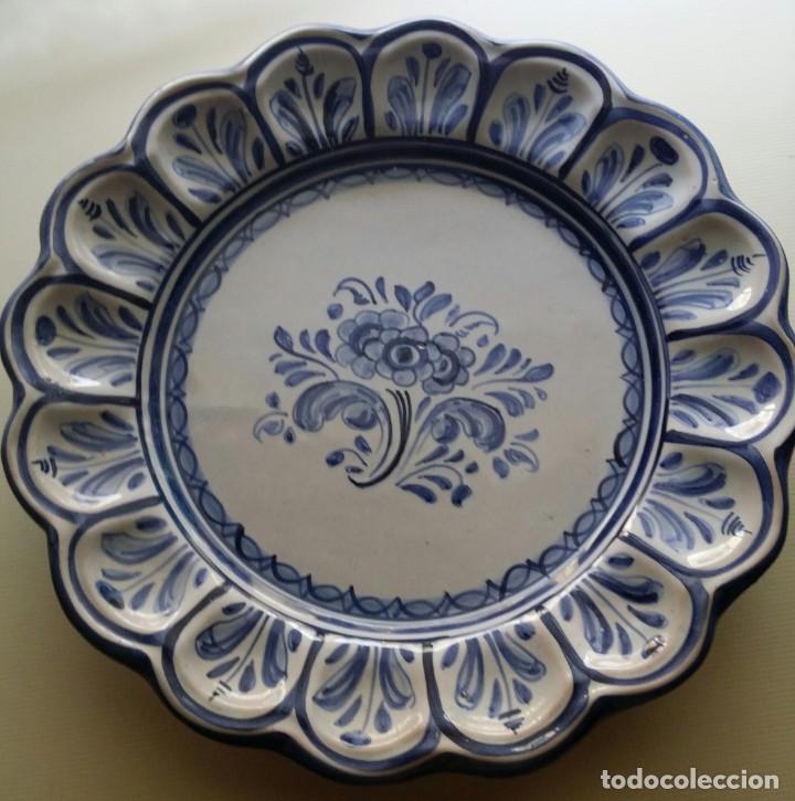 Antig&uuml;edades: PLATO DE CERAMICA DE TALAVERA - Foto 1