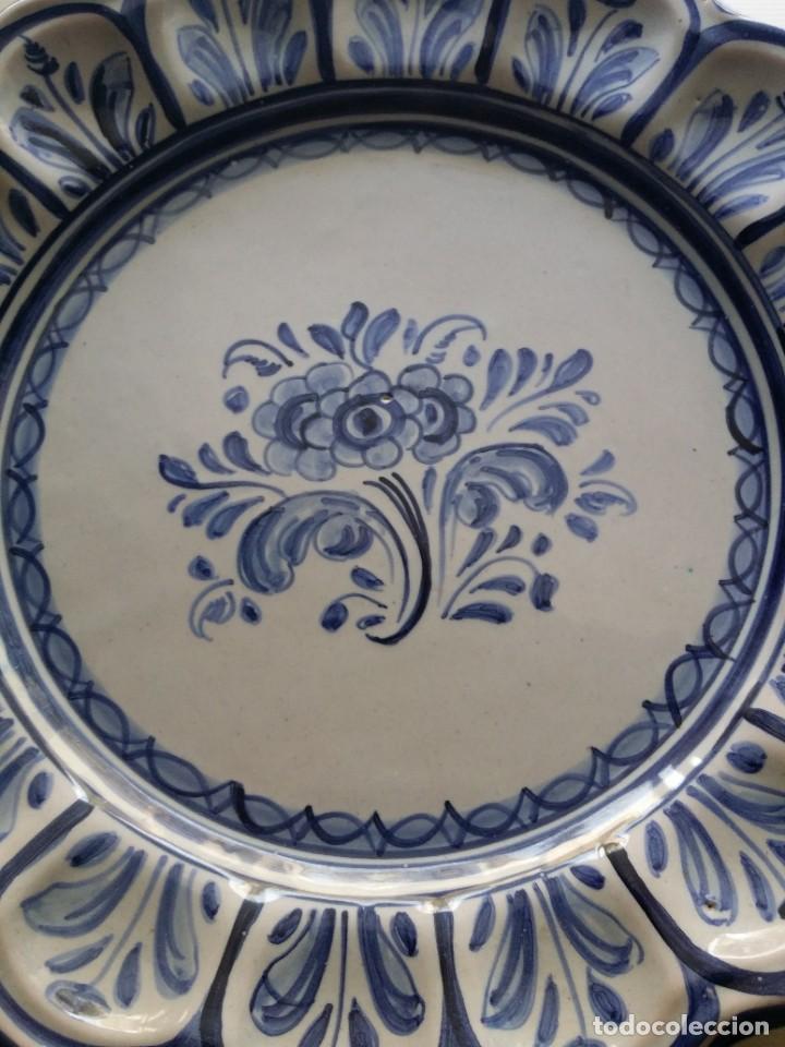 Antig&uuml;edades: PLATO DE CERAMICA DE TALAVERA - Foto 2