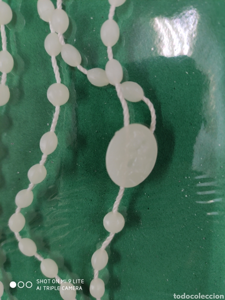 Antig&uuml;edades: Rosario fluorescente plastico - Foto 3
