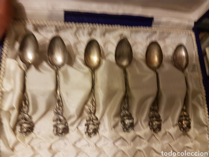 Antig&uuml;edades: Caja con seis cucharilla de plata