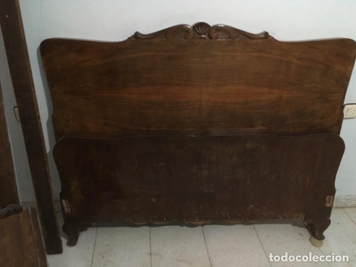 Antig&uuml;edades: Cama mediana con mesilla - Foto 1