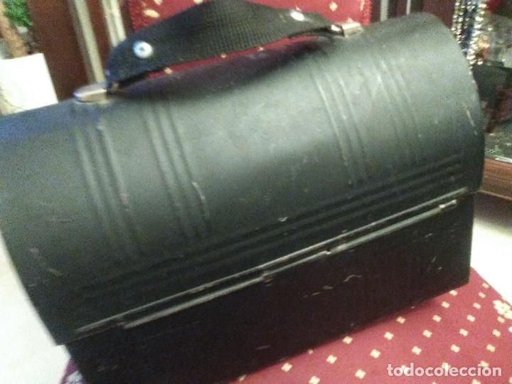 Antig&uuml;edades: ANTIGUA CARTERA DE CHAPA - Foto 3