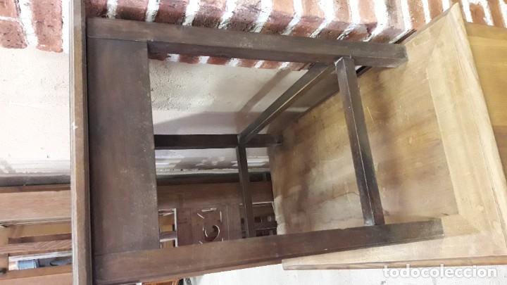 Antig&uuml;edades: Mesa auxiliar - Foto 2
