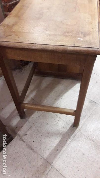 Antig&uuml;edades: Mesita despacho auxiliar - Foto 4