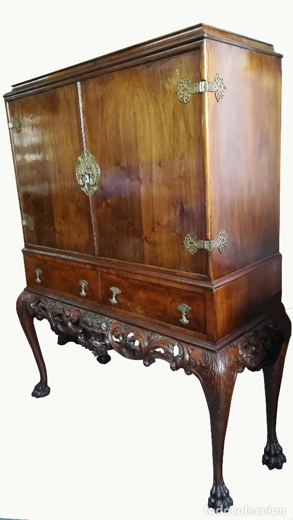 Antig&uuml;edades: MUEBLE BAR DE NOGAL ESTILO CHIPPENDALE - Foto 5