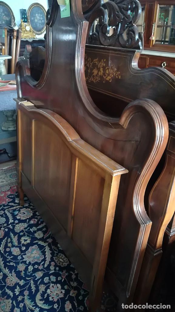 Antig&uuml;edades: CABECERO Y PIECERO DE CAMA - Foto 6